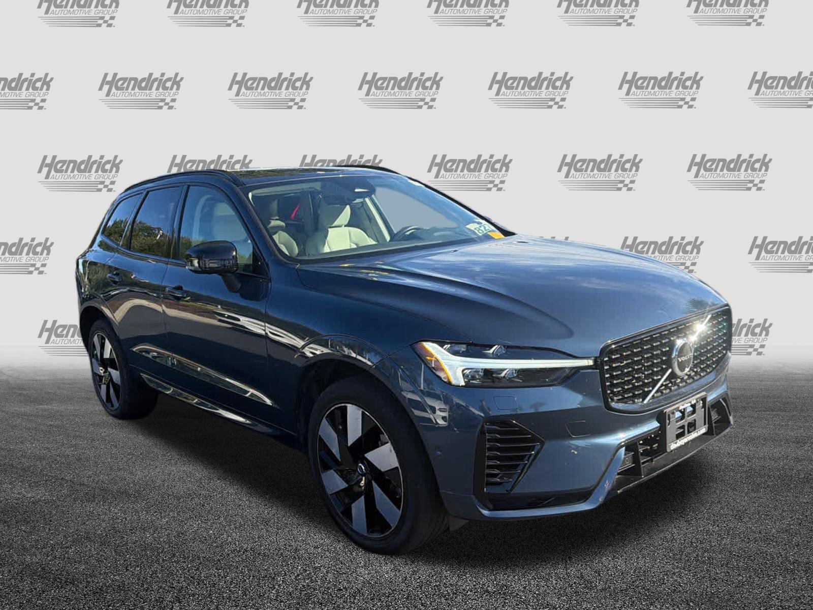 Used 2024 Volvo XC60 T8 Plus w/ Protection Package Premier AWD/4WD image 2