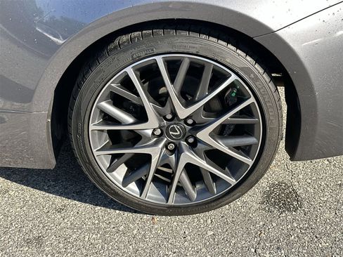 Used 2016 Lexus RC 200t image 12