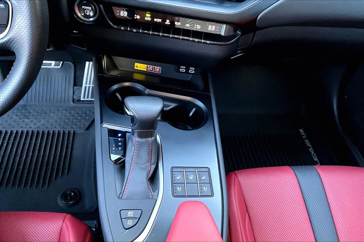 Used 2024 Lexus UX 250h F Sport AWD/4WD image 15