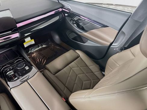 New 2027 BMW 550e xDrive AWD/4WD image 25