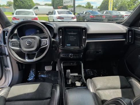 Used 2021 Volvo XC40 P8 Recharge w/ Advanced Package AWD/4WD image 21