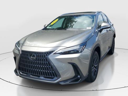 Certified 2025 Lexus NX 250 FWD w/ Towing Package (2000 Lbs) image 3