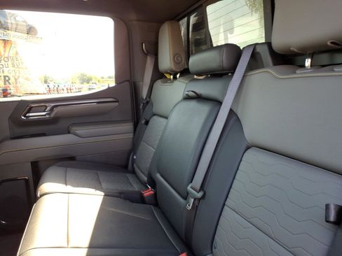 Used 2024 Chevrolet Silverado 1500 ZR2 w/ Technology Package AWD/4WD image 14