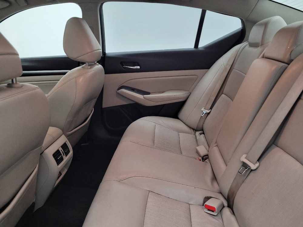 Used 2019 Nissan Altima 2.5 Platinum FWD image 18