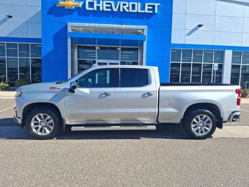 Used 2020 Chevrolet Silverado 1500 LTZ w/ LTZ Premium Package AWD/4WD image 2