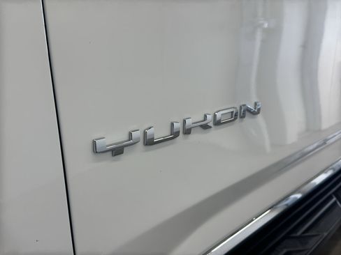 Used 2026 GMC Yukon XL Elevation AWD/4WD image 8