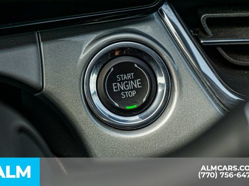 Used 2025 Chevrolet Trax LT w/ LT Convenience Package FWD image 33