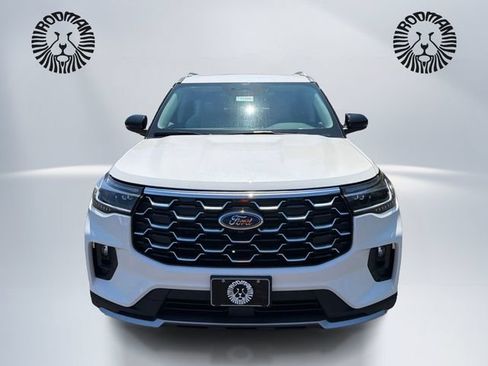 New 2026 Ford Explorer Platinum w/ LUX Leather Package AWD/4WD image 2