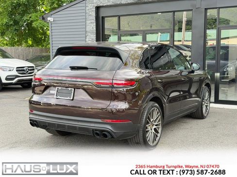 Used 2023 Porsche Cayenne Platinum Edition AWD/4WD image 22