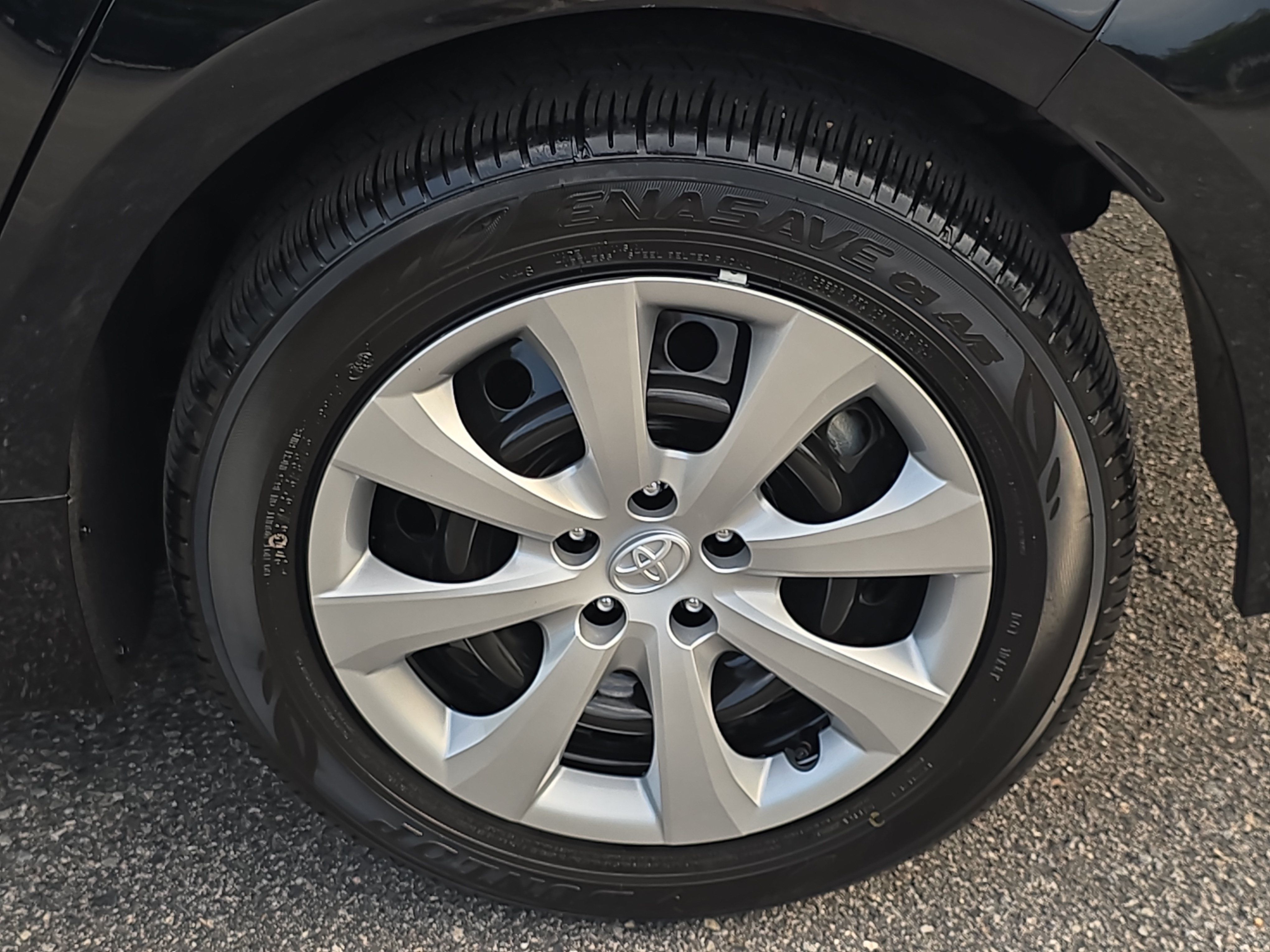 Used 2023 Toyota Corolla LE FWD image 32