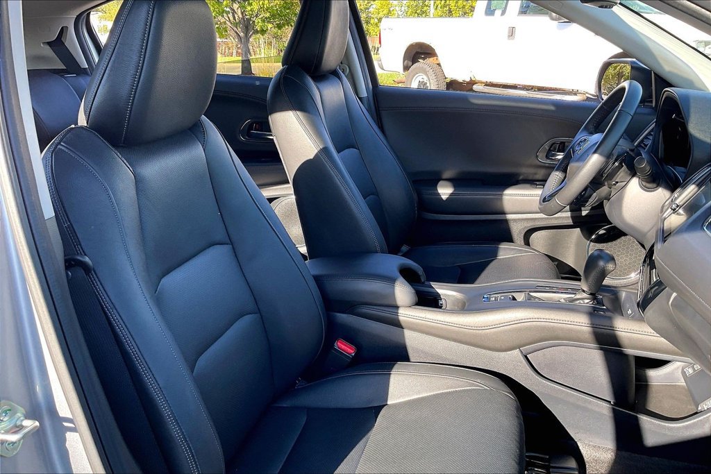 Used 2020 Honda HR-V Touring image 7