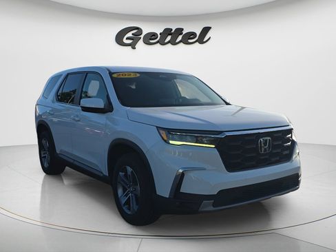 Used 2023 Honda Pilot EX-L image 3