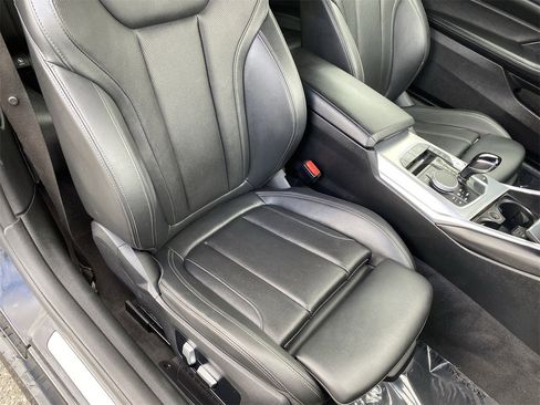 Used 2022 BMW 430i xDrive Convertible w/ Convenience Package image 7