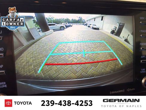 Used 2021 Toyota Highlander XLE FWD image 12