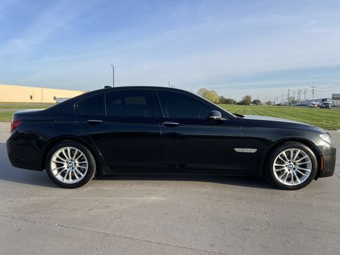 Used 2015 BMW 750i xDrive image 6