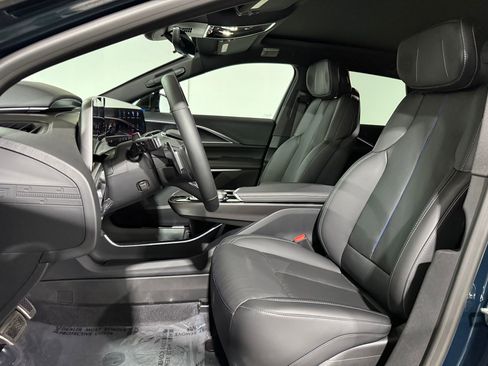 New 2026 Cadillac Lyriq V image 5