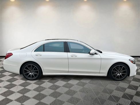 Used 2019 Mercedes-Benz S 560 4MATIC Sedan image 2