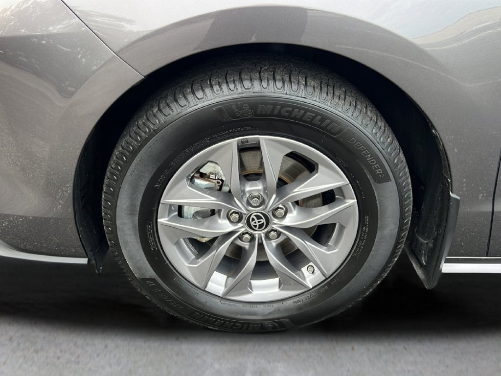 Certified 2021 Toyota Sienna LE FWD image 9