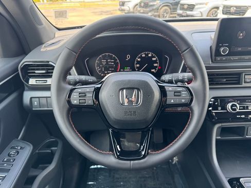 New 2025 Honda Pilot Sport image 6