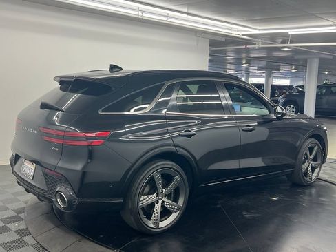 Used 2023 Genesis GV70 2.5T w/ Sport Prestige Package AWD/4WD image 4