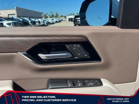 New 2026 GMC Yukon XL Denali w/ Sun & Power Step Package AWD/4WD image 23