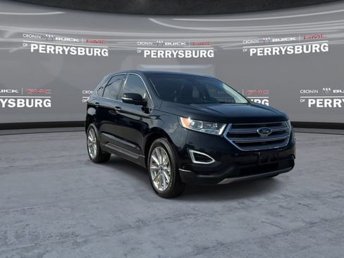 Used 2018 Ford Edge Titanium w/ Equipment Group 302A AWD/4WD image 2