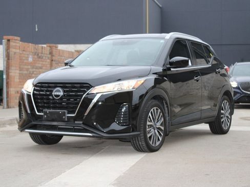 Certified 2024 Nissan Kicks SV image 2