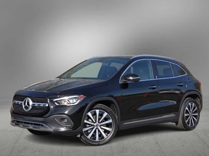 Used 2021 Mercedes-Benz GLA 250 4MATIC w/ Premium Package
