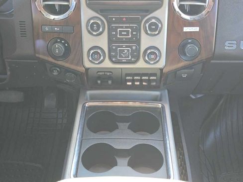 Used 2015 Ford F250 Lariat w/ FX4 Off-Road Package AWD/4WD image 13