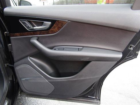 Used 2018 Audi Q7 3.0T Premium Plus image 47