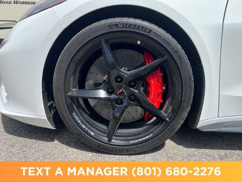 Used 2025 Chevrolet Corvette E-Ray w/ Stealth Interior Trim Package AWD/4WD image 9
