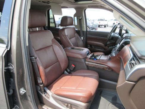 Used 2016 Chevrolet Tahoe LTZ AWD/4WD image 27