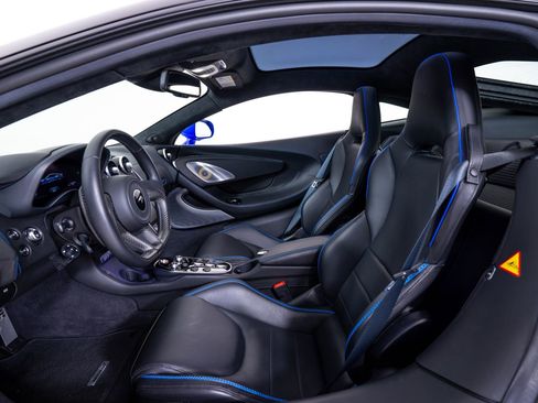 Used 2023 McLaren GT image 18