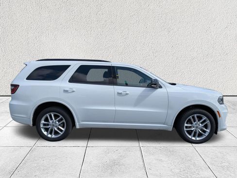 Used 2024 Dodge Durango GT image 2