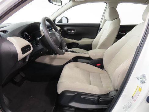 Used 2025 Honda HR-V LX image 16