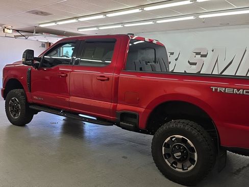 Used 2024 Ford F350 Lariat w/ Lariat Ultimate Package AWD/4WD image 3