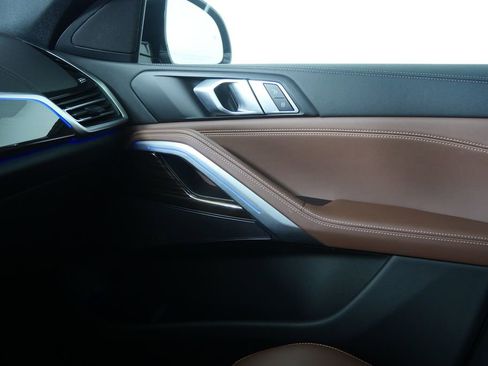 Certified 2023 BMW X6 xDrive40i w/ M Sport Package image 30