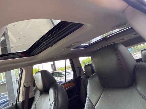 Used 2010 Buick Enclave CXL AWD/4WD image 25