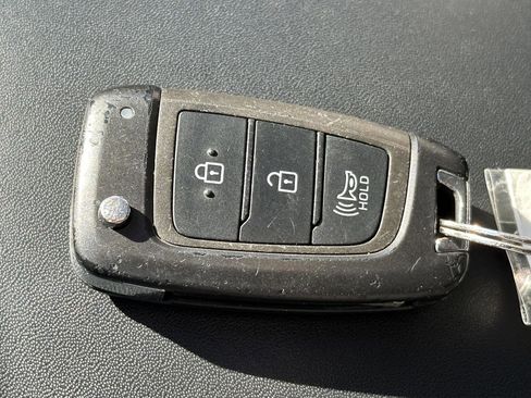 Certified 2023 Hyundai Venue SEL image 14