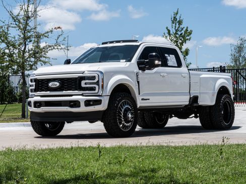 Used 2025 Ford F450 Platinum AWD/4WD image 51