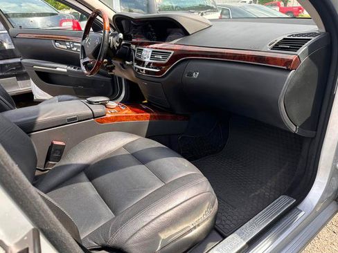 Used 2010 Mercedes-Benz S 550 4MATIC image 13