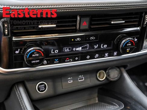 Used 2022 Nissan Rogue SL w/ SL Premium Package image 44