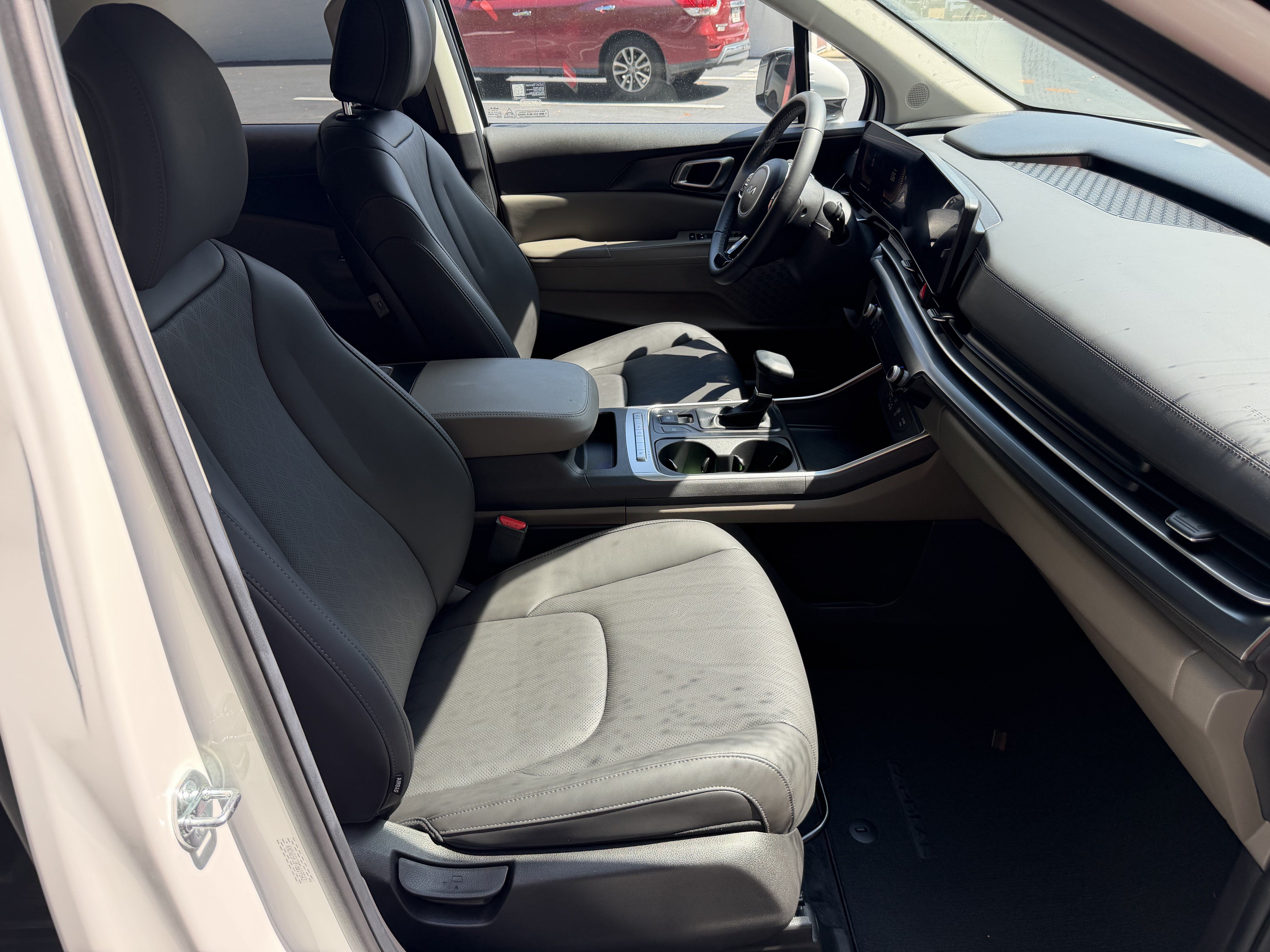 Certified 2026 Kia Carnival FWD image 13