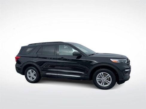 Used 2023 Ford Explorer XLT w/ Equipment Group 202A image 2
