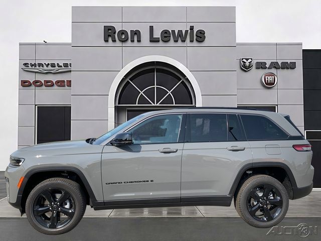 New 2027 Jeep Grand Cherokee Limited w/ Limited Altitude Package AWD/4WD image 1