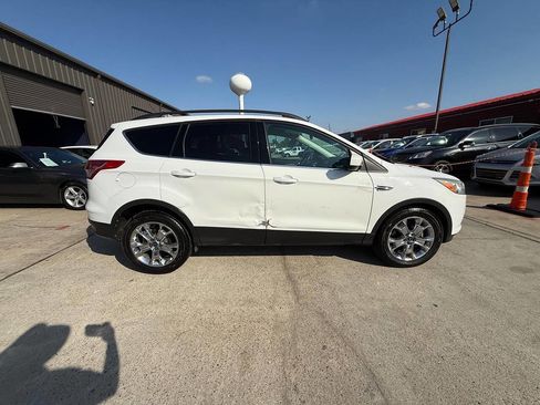 Used 2014 Ford Escape SE w/ Equipment Group 201A image 3