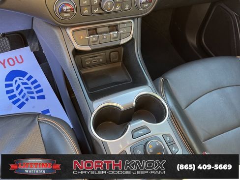 Used 2024 GMC Terrain AT4 w/ Tech Package image 11