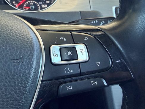 Used 2015 Volkswagen Golf TDI SE FWD image 18