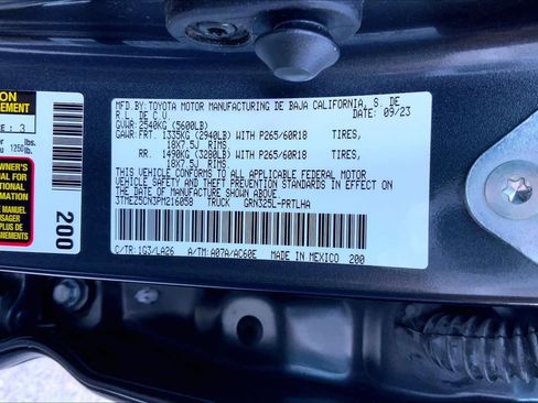 Used 2023 Toyota Tacoma Limited image 35