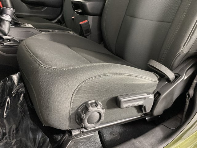 Used 2022 Jeep Wrangler Unlimited Sport AWD/4WD image 16
